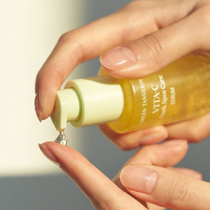 Green Tangerine Vita C Dark Spot Care Serum